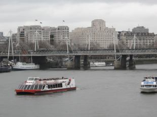 hop on hop off boot in Londen