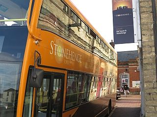 Stonehenge bus