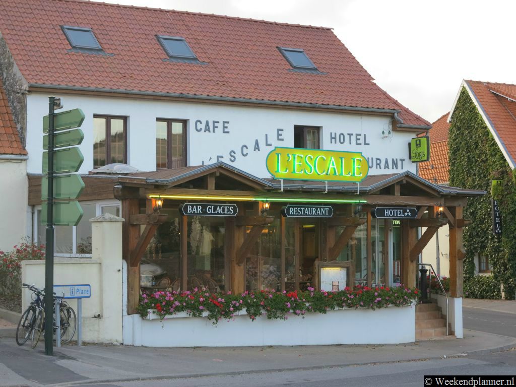 Hôtel L'Escale is een driesterrenhotel in het centrum van Escalles .Tip: Reserveer een kamer in dit hotel in Escalles.