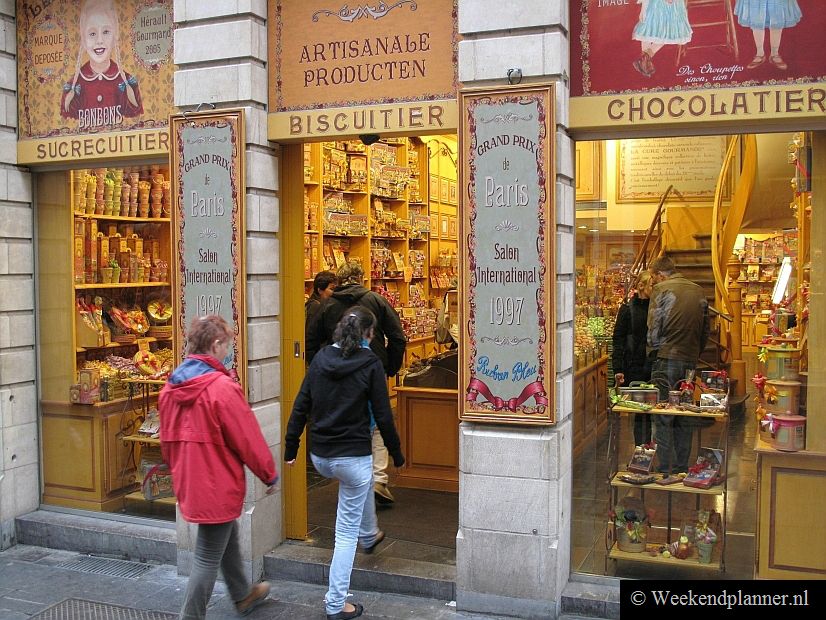 Nog een chocoladewinkel in de Galerie de la Reine, de Koninginnegalerij.