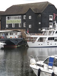Dickens Inn