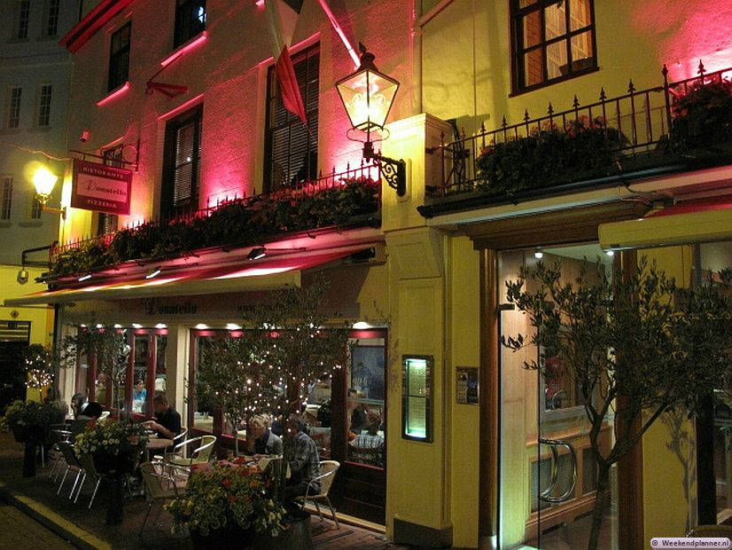 Het Italiaanse restaurant Donatello op Brighton Place, een pleintje in The Lanes. Tips: De restaurants en cafés in Brighton.