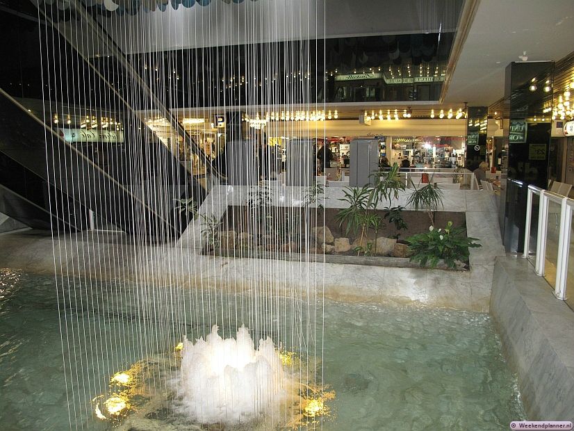 In winkelcentrum Gray Street vind je de meest chique winkels en boutiques. Tips: Winkelen in Cannes.