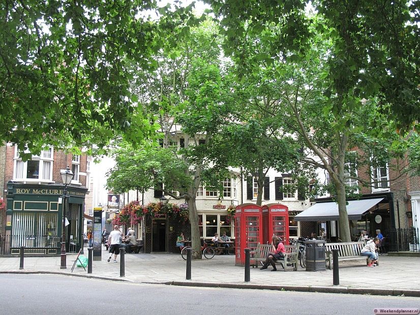 Richmond heeft een fraaie binnenstad met leuke winkels en gezellige pubs. Tips: De attracties van Richmond.