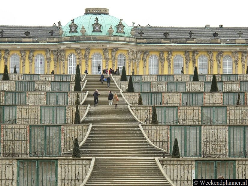 De grote attractie van Potsdam is het Sanssouci Park van Frederik de Grote met zijn paleizen, beelden en bouwwerken. Tips: De attracties van Potsdam.