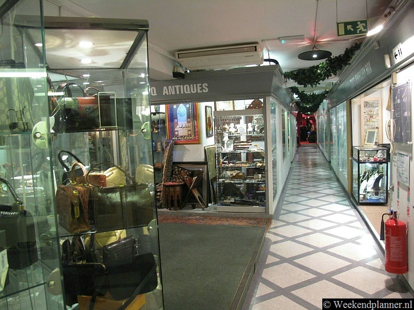 In Grays vind je soms ook het goedkopere antiek. Er zijn soms Romeinse muntjes te koop voor minder dan 10 pond. Je kunt het op echtheid laten controleren bij het nabijgelegen British Museum.Tip: Foto's van een bezoek aan het British Museum.