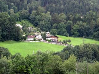 bergdorp bij Hall in Tirol