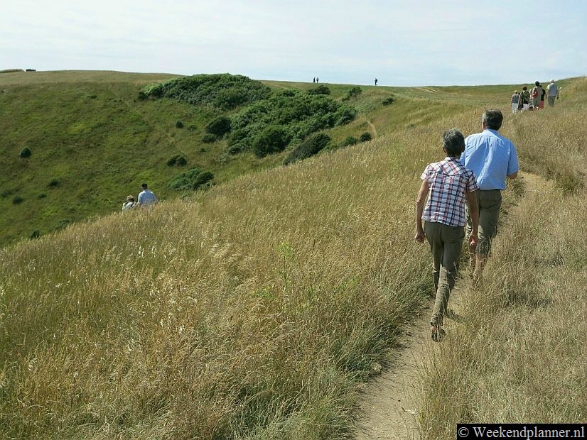 Het langeafstandspad South Downs Way loopt over de krijtrotsen naar Eastbourne.Tips: De wandelroutes over de witte klippen van Zuid-Engeland.