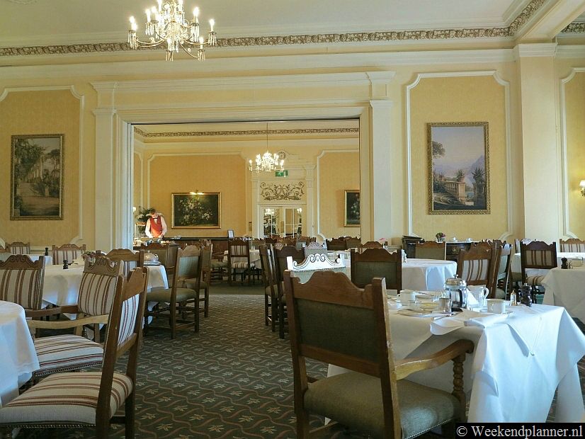 Het Garden Restaurant is ingericht in de stijl van de 19de en begin 20ste eeuw. Als u in het hotel overnacht kunt u hier ontbijten.Tip: De restaurants in Eastbourne.