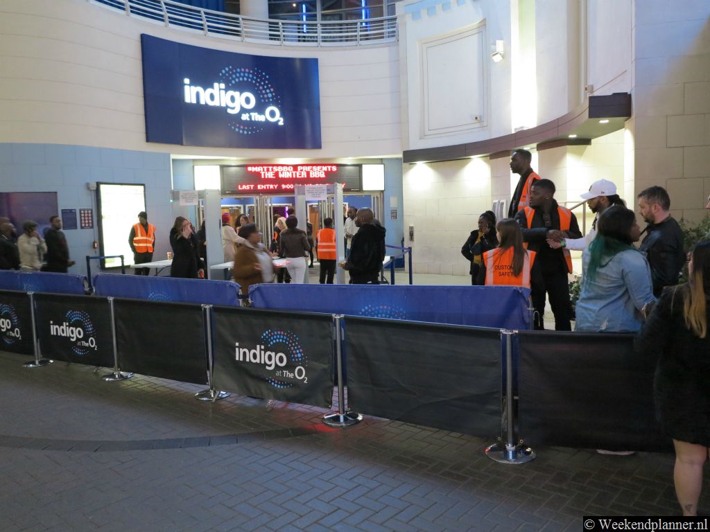 In de Indigo at the O2 kun je shows en rockconcerten bijwonen. Behalve een podium met live music zijn er ook vier bars.Tip: Uitgaan in Londen.