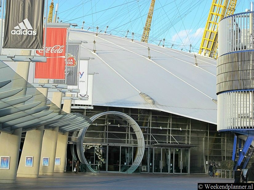 De  O2 Arena is een groot entertainment complex in Greenwich aan de rand van Londen. Tip: De O2 Arena  in North Greenwich.