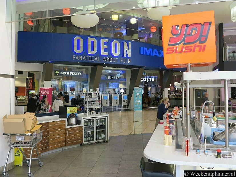 Bij de sushibar in de Yellow Mall ligt deze grote bioscoop met o.a. een grote bioscoop van Odeon.