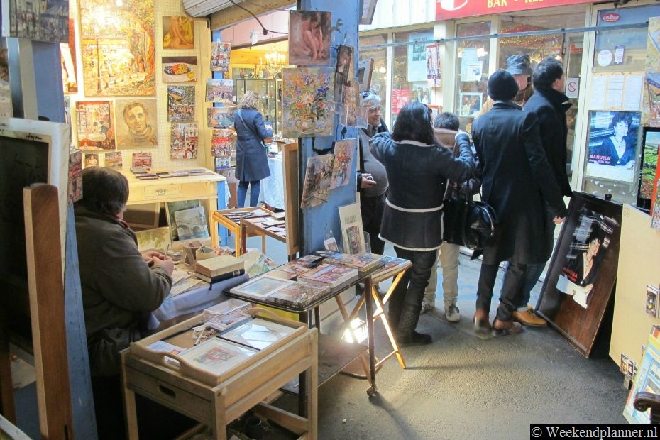 In dit hoekje van Marché Vernaison ligt Restaurant Café Chez Lousette.Tips: Bijzondere restaurants in Parijs .