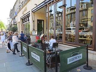 restaurants New Town