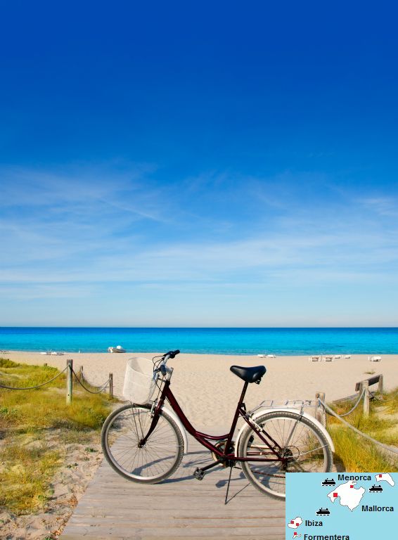 Het eiland is maar 17 km lang en vrij vlak dus een fiets is voldoende om overal te komen. Er zijn fietspaden op het eiland. Auto's zijn overigens wel toegestaan op het eiland. © Lunamarina | Dreamstime.comTip: Fietsen op het eiland.